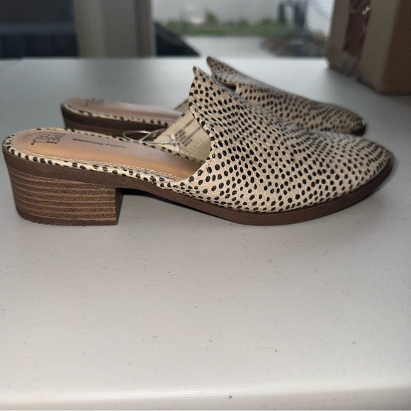 Time and Tru Shoes - Time and Tru Women's Memory Foam Polka Dot Mules low block Est 1.5 Inches